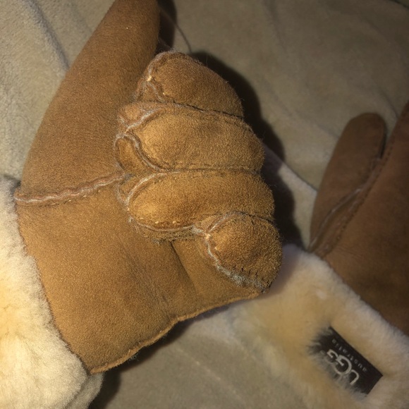 Ugg gloves - Picture 4 of 4